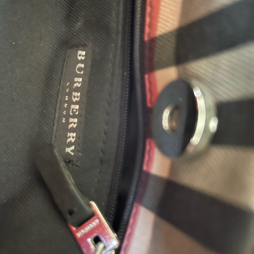 Burberry Tote - Picture 3 of 3